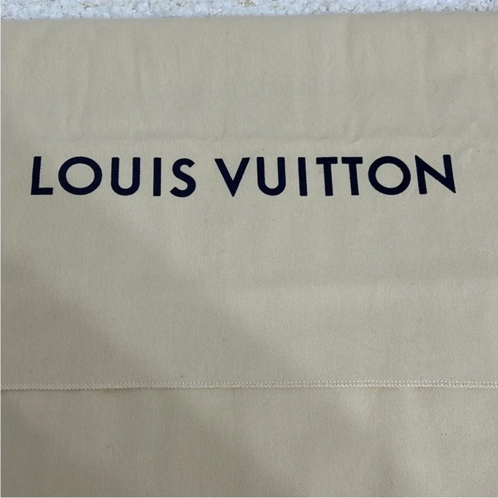 Louis Vuitton Dust Bag Size 22”x15.5”